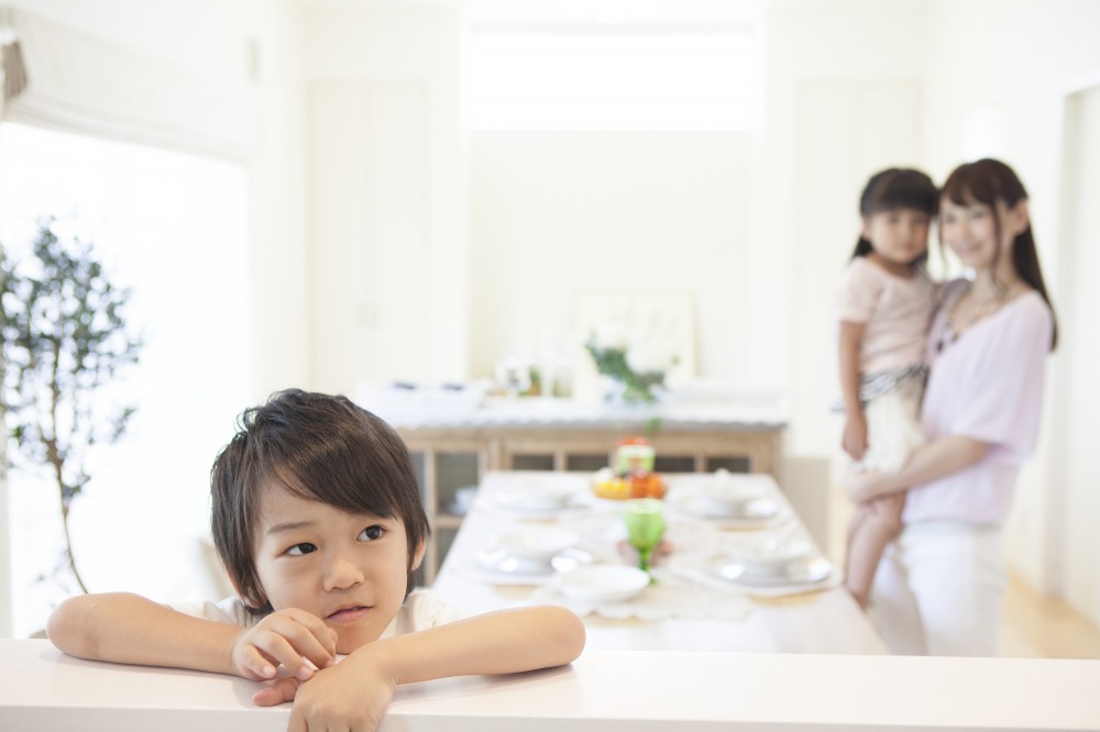 上の子には知らず知らずのうちに我慢を強いていることが多いといいます。またその意見が2人目を考えるママたちのストッパーになっていることも