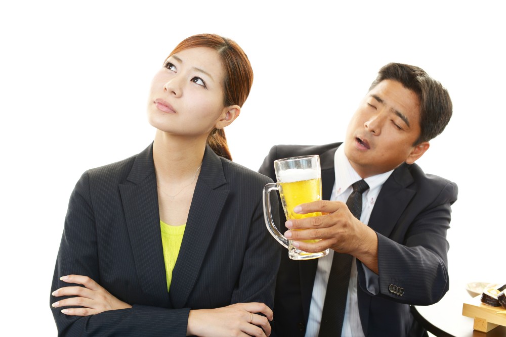 私は「飲みニケーション」好きですが。そうじゃない人もいるのは当然ですよね。