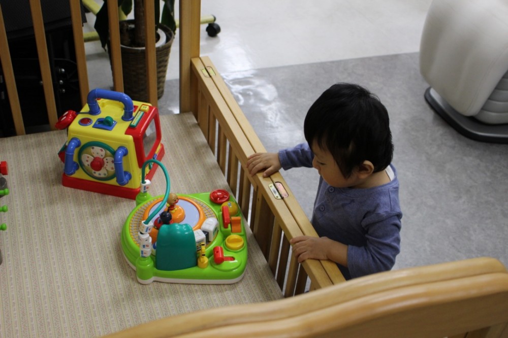 まずはおもちゃ選び