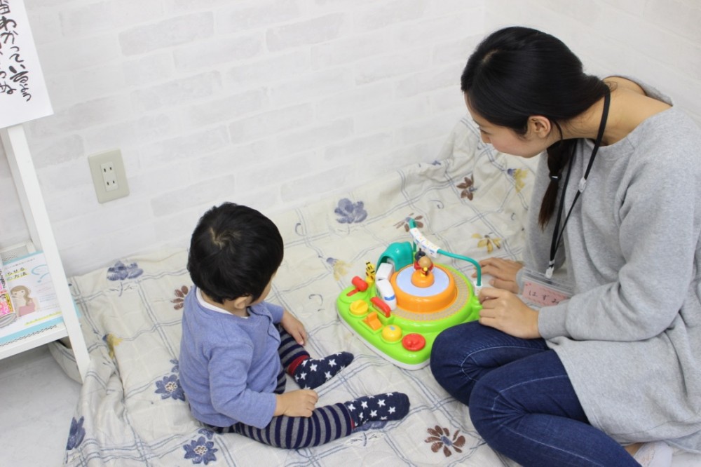 まずは日本語で慣れてもらいます