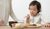 保育園では食べるのに・・・子供が家でご飯を食べてくれない！どう解決する？