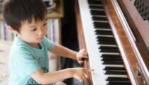 ＜ピアノの習い事＞何歳から？習って感じるメリット、デメリットや気になる疑問にお答え！
